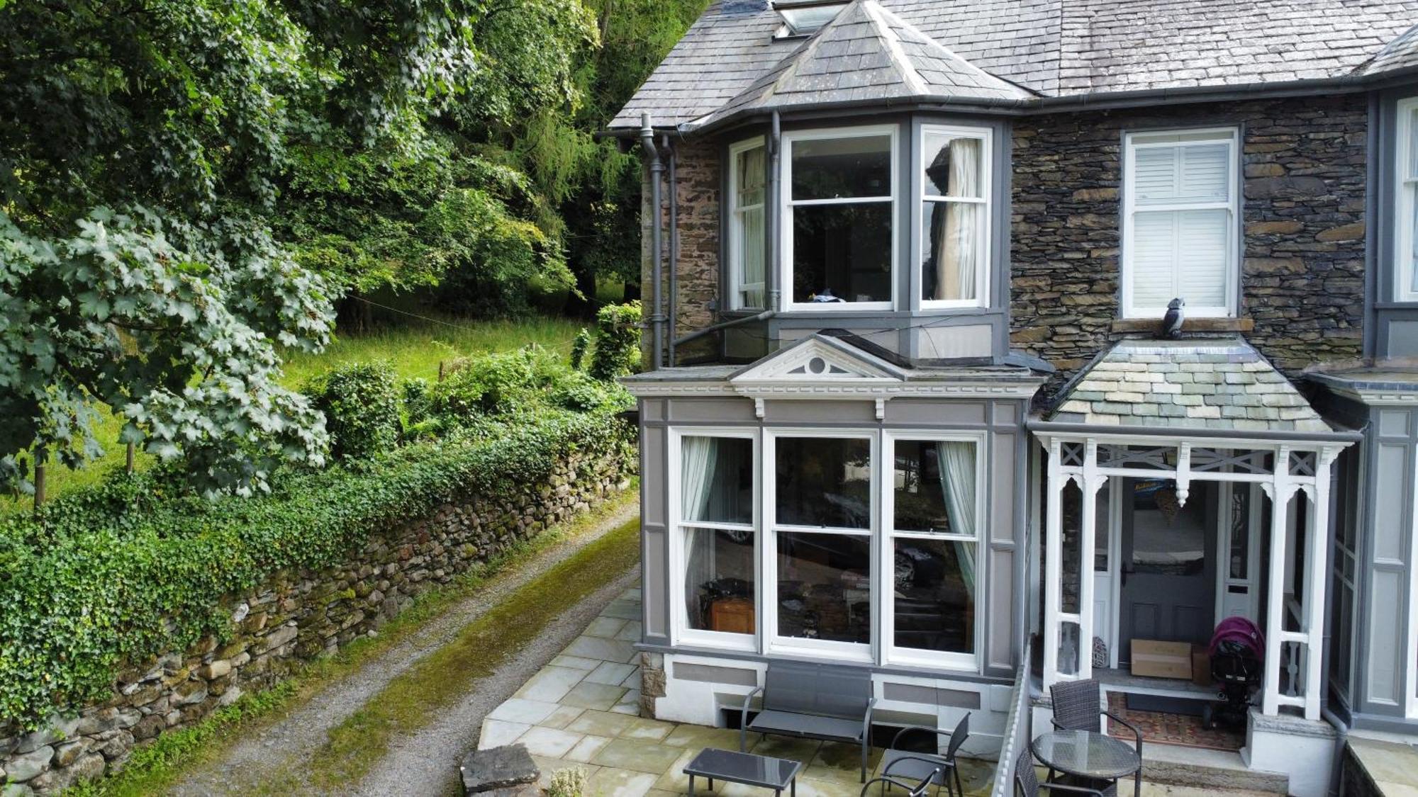 Gorgeous Cottage In Bowness Exteriör bild